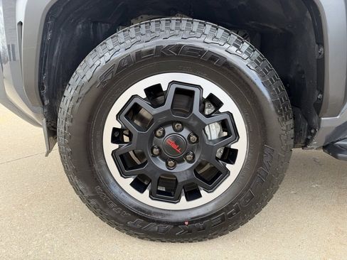 Used 2025 Toyota 4Runner TRD Off-Road Premium image 39