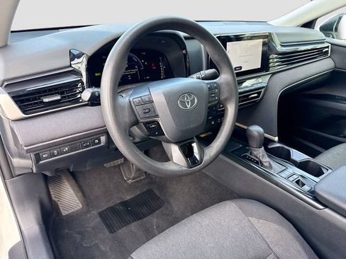Used 2025 Toyota Camry LE FWD image 10