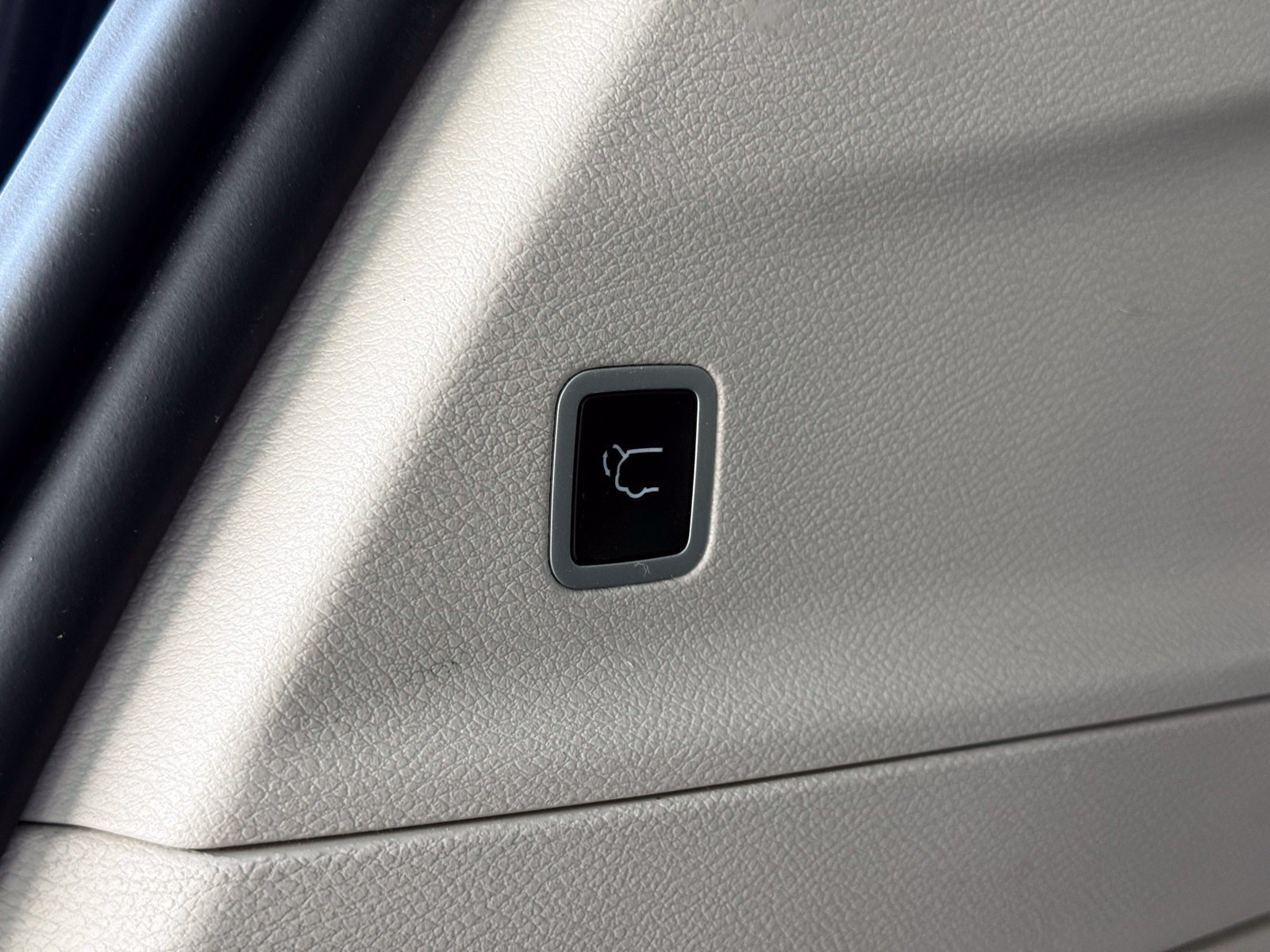 Used 2023 Chrysler Pacifica Touring-L FWD image 54
