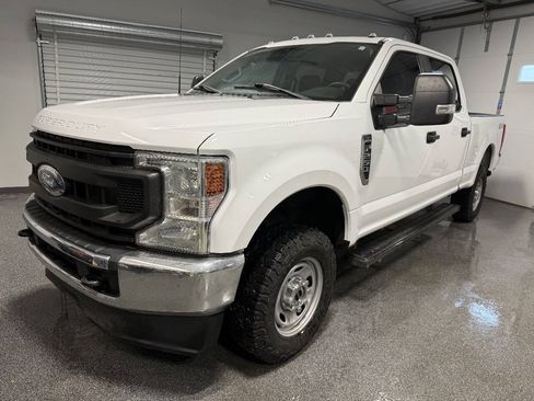 Used 2022 Ford F250 XL w/ Power Equipment Group AWD/4WD image 1