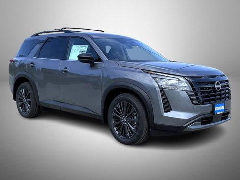 New 2026 Nissan Pathfinder SL AWD/4WD image 3