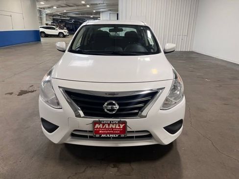 Used 2019 Nissan Versa SV image 8
