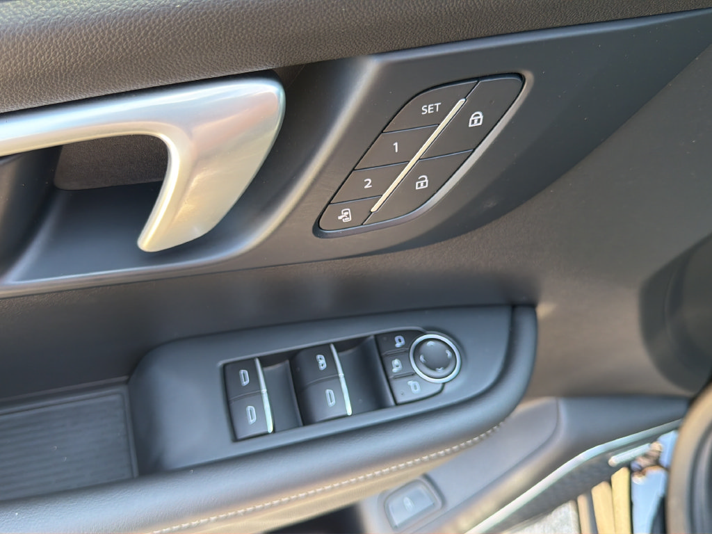 Used 2026 Buick Enclave Sport Touring w/ Power Package FWD image 20