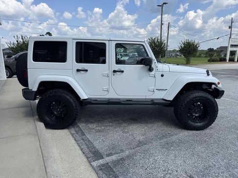 Used 2012 Jeep Wrangler Unlimited Sahara AWD/4WD image 42