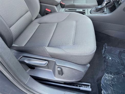 Used 2019 Volkswagen e-Golf SE w/ Driver Assistance Package image 15