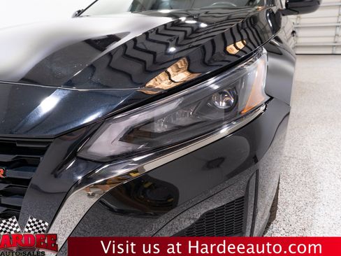 Used 2024 Nissan Altima 2.5 SR AWD/4WD image 8