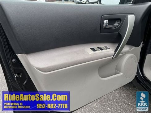 Used 2011 Nissan Rogue S AWD/4WD image 9