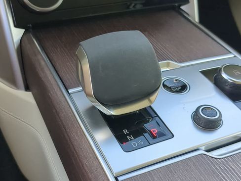 Certified 2023 Land Rover Range Rover Autobiography AWD/4WD image 33