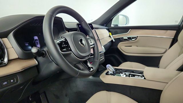 New 2026 Volvo XC90 T8 Plus w/ Protection Package AWD/4WD image 12