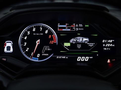 Used 2018 Lamborghini Huracan LP 580-2 RWD image 17