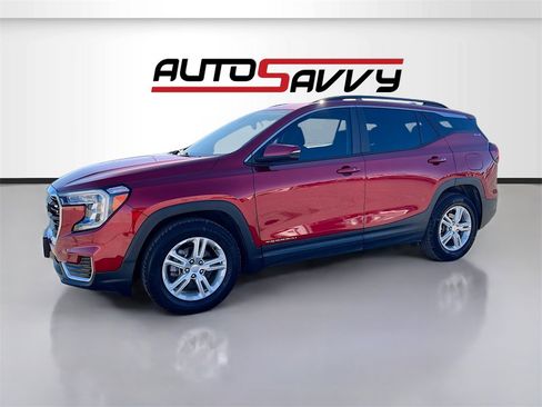 Used 2022 GMC Terrain SLE w/ Driver Convenience Package image 3