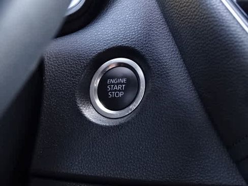 Used 2024 Toyota Corolla SE FWD image 30