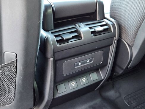 Certified 2025 Land Rover Defender 110 X image 32