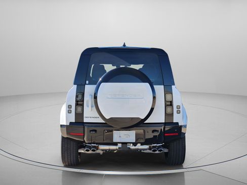 New 2026 Land Rover Defender 110 X-Dynamic SE AWD/4WD image 4