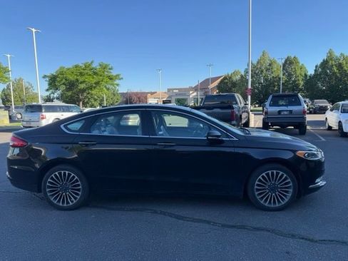 Used 2017 Ford Fusion SE w/ Fusion SE Technology Package AWD/4WD image 5