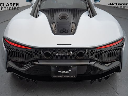 Used 2023 McLaren Artura Base image 18