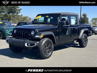 Used 2023 Jeep Gladiator Sport