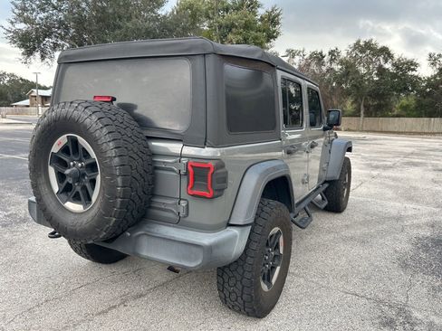 Used 2019 Jeep Wrangler Unlimited Sport S image 3