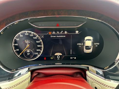 Used 2021 Bentley Continental GT image 2