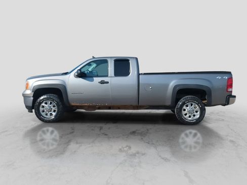 Used 2013 GMC Sierra 2500 SLE w/ SLE Preferred Package AWD/4WD image 5