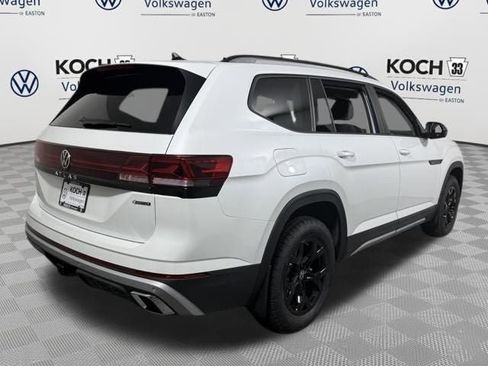 New 2026 Volkswagen Atlas Peak Edition AWD/4WD image 8