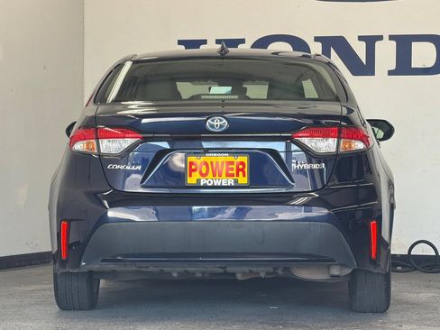 Used 2022 Toyota Corolla LE FWD image 4
