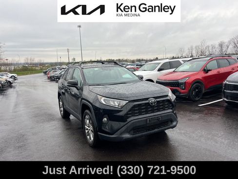 Used 2019 Toyota RAV4 XLE Premium w/ Cold Weather Package image 3