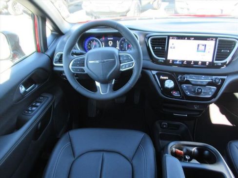 New 2026 Chrysler Voyager LX FWD image 12