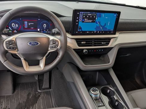 New 2026 Ford Explorer Active w/ Active Comfort Package AWD/4WD image 3