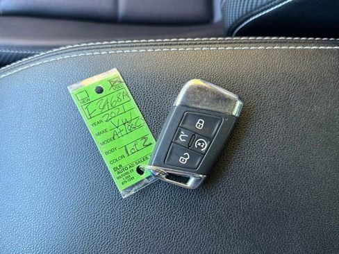 Used 2021 Volkswagen Atlas Cross Sport SEL image 42