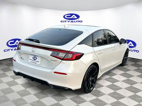 Used 2022 Honda Civic Sport image 3