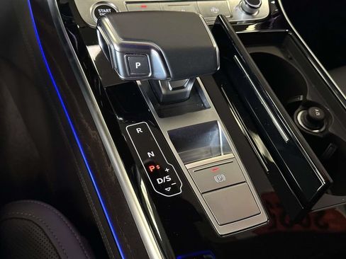 Used 2025 Audi A8 L 3.0T AWD/4WD image 31