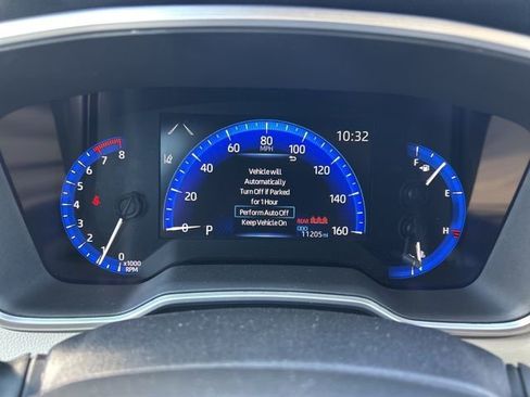 Used 2022 Toyota Corolla Cross XLE w/ Convenience Package image 14