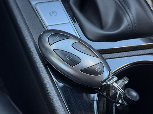 Used 2025 Hyundai Elantra Limited image 22