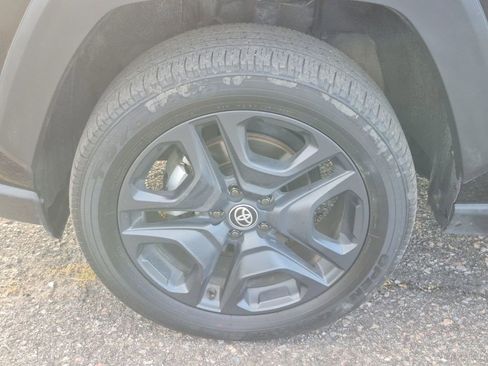 Used 2024 Toyota RAV4 Adventure AWD/4WD image 17