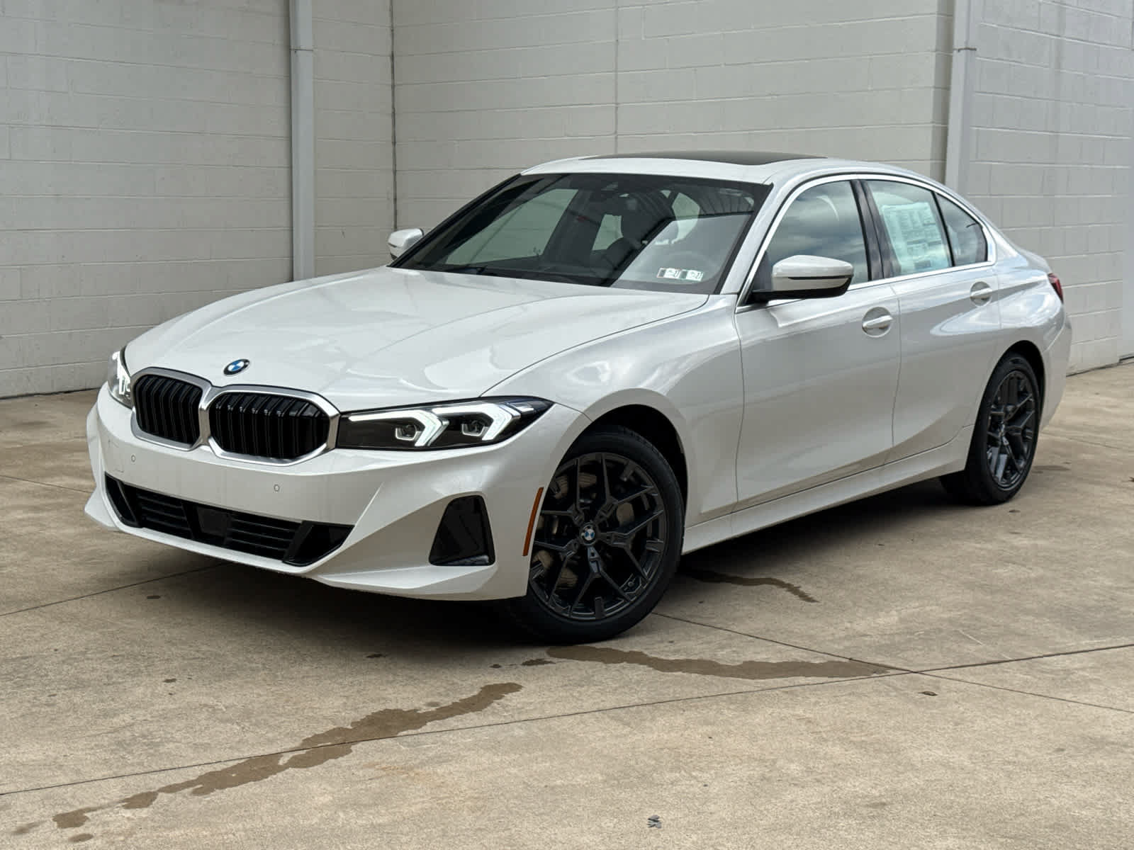 Used 2026 BMW 330i xDrive Sedan w/ Convenience Package AWD/4WD image 1