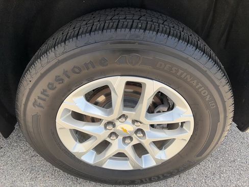 Used 2022 Chevrolet Traverse LS FWD image 35