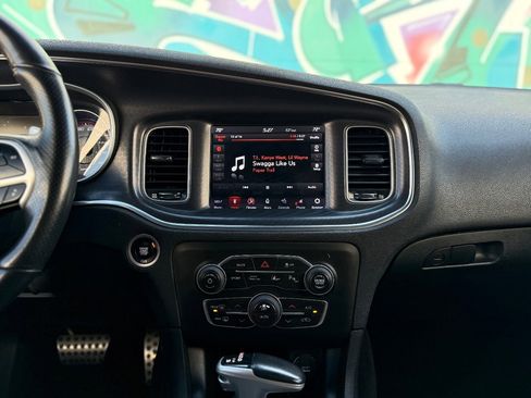 Used 2018 Dodge Charger R/T Scat Pack image 28