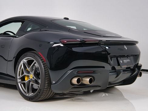 Certified 2021 Ferrari Roma RWD image 24