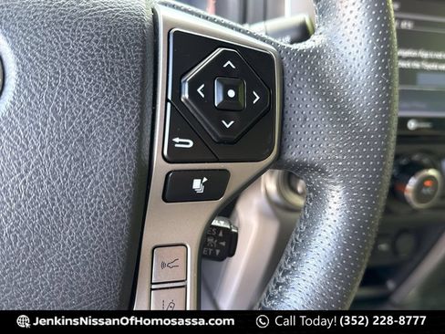 Used 2021 Toyota 4Runner SR5 AWD/4WD image 41