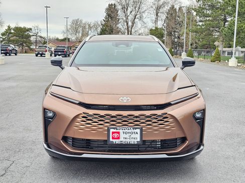 New 2026 Toyota Crown Signia AWD/4WD image 7