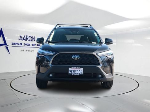 Used 2024 Toyota Corolla Cross XLE w/ Convenience Package AWD/4WD image 4