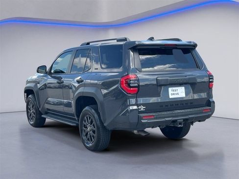 Used 2025 Toyota 4Runner SR5 AWD/4WD image 3