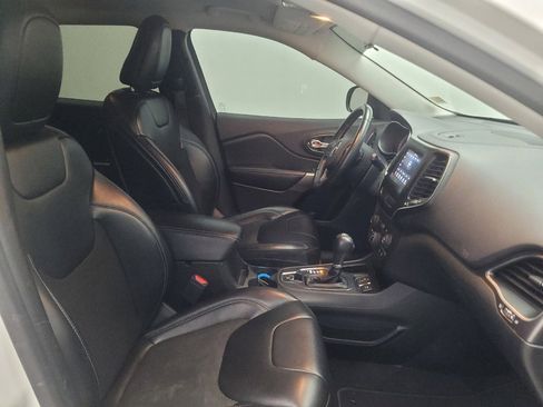 Used 2019 Jeep Cherokee Latitude Plus FWD image 21