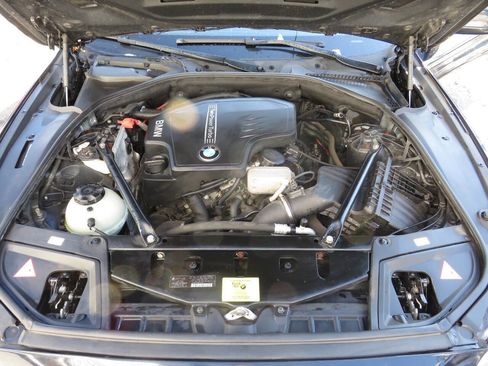 Used 2013 BMW 528i xDrive Sedan image 37