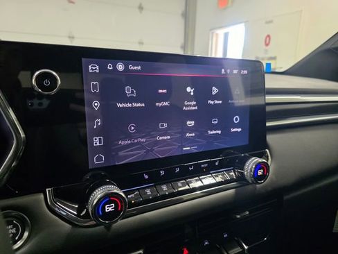 New 2025 GMC Canyon Elevation w/ Convenience Package image 18