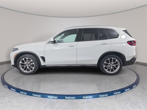 Certified 2024 BMW X5 xDrive40i w/ Premium Package image 8