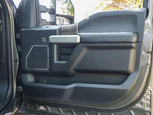 Used 2017 Ford F350 Lariat w/ Lariat Ultimate Package AWD/4WD image 27