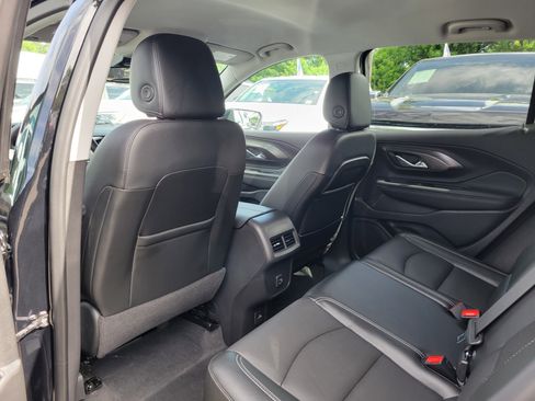 Used 2023 GMC Terrain SLT w/ Tech Package FWD image 14