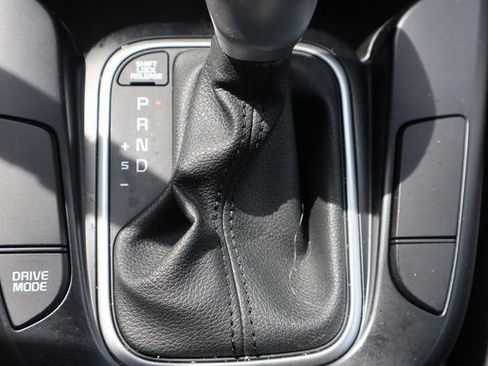 Used 2022 Kia Soul LX image 12